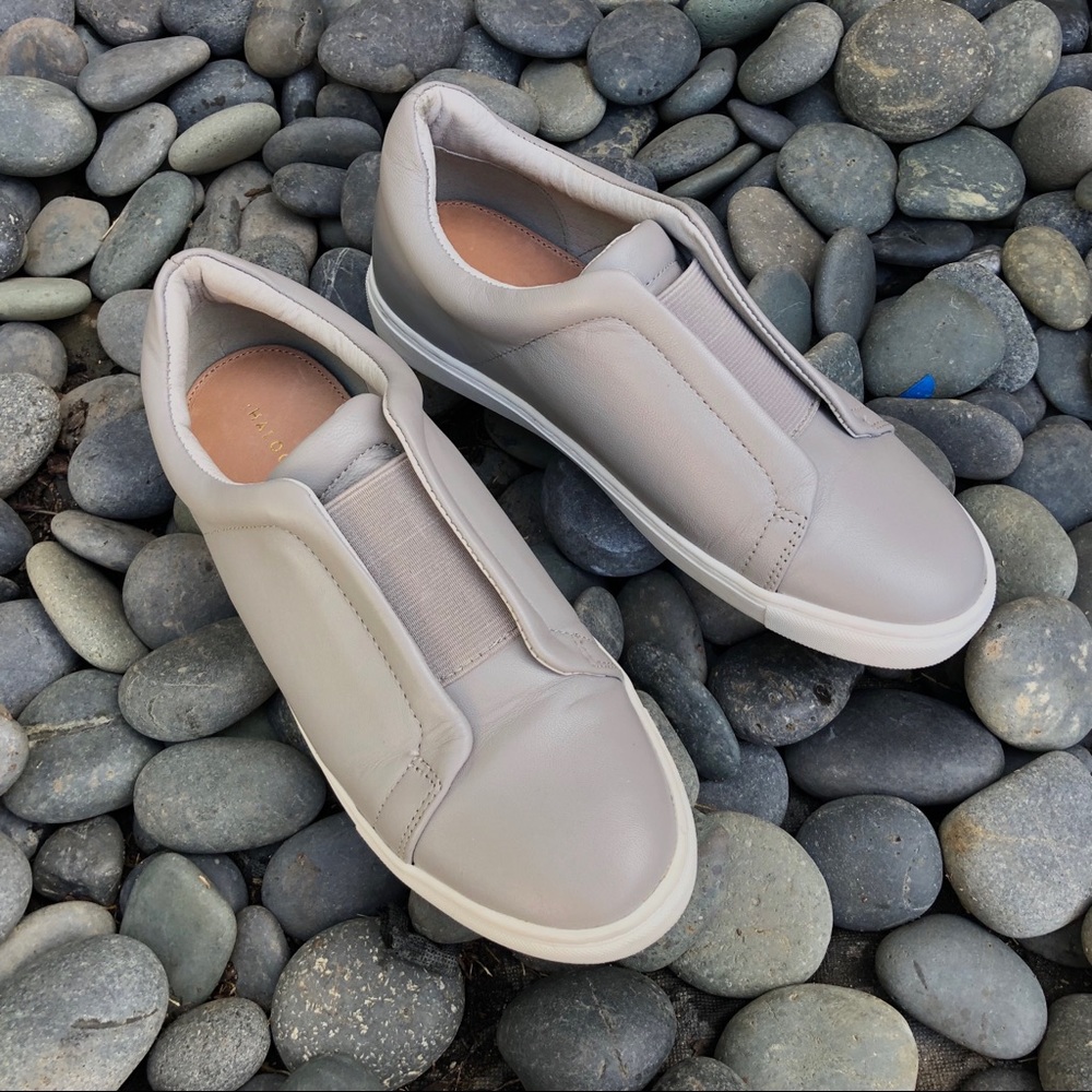 Halogen Woman’s Grey Sneakers Shoes 6